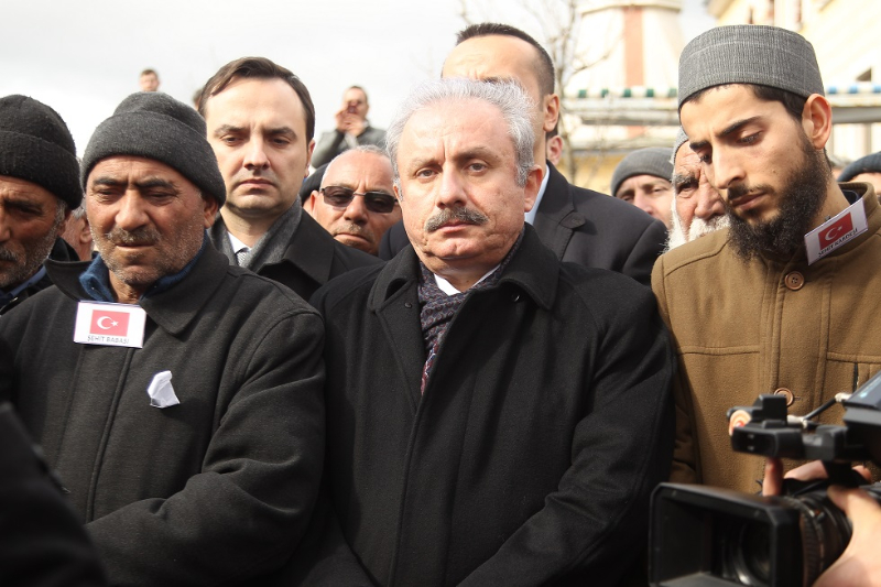 İdlib şehidi Uzman Onbaşı Nihat Kara son yolculuğuna uğurlandı 3
