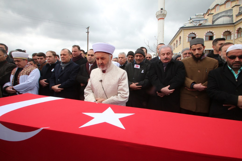 İdlib şehidi Uzman Onbaşı Nihat Kara son yolculuğuna uğurlandı 4