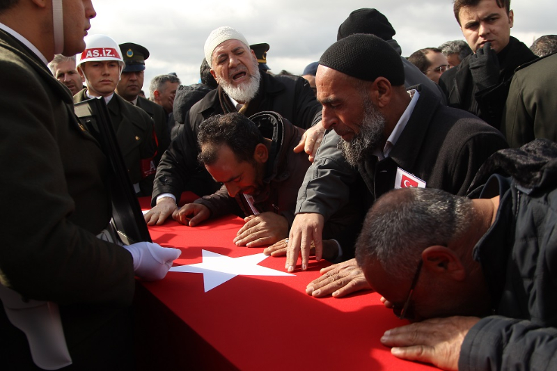 İdlib şehidi Uzman Onbaşı Nihat Kara son yolculuğuna uğurlandı 6