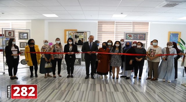 Marmaraererğlisi Belediyesi Kursiyerleri El Emeği Ürünlerini Sergiledi