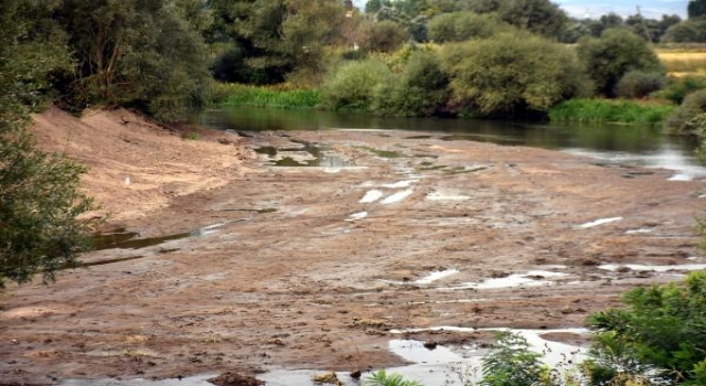 Edirne’de kuraklık nedeniyle Tunca Nehri dip seviyede