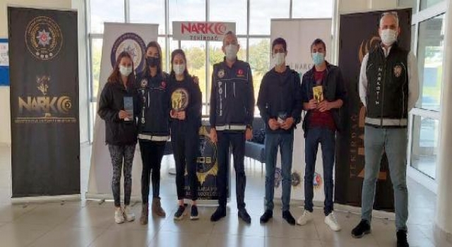Üniversite öğrencileri ’En İyi Narkotik Polisi Anne’ projesi hakkında bilgilendirildi