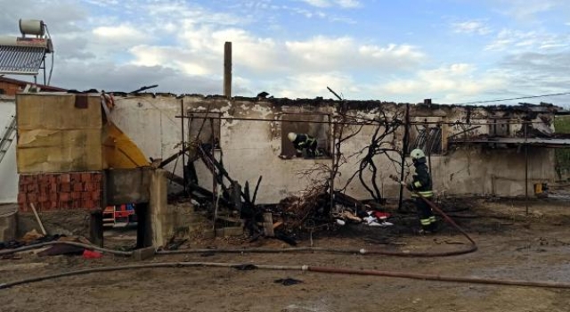Tekirdağ’da kardeşlerin evleri yandı
