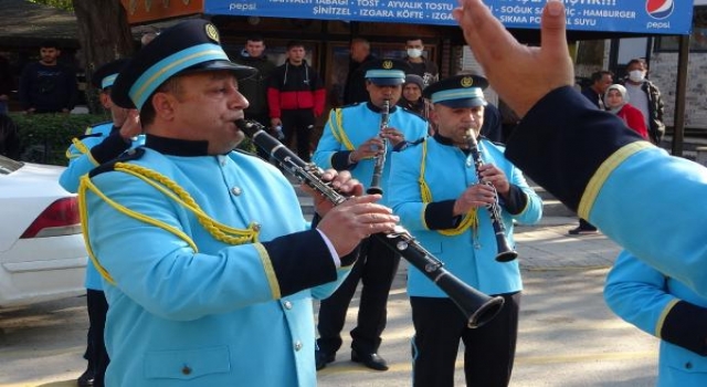 Keşan’da ’Muhtarlar Günü’ oyun havaları eşliğinde kutlandı