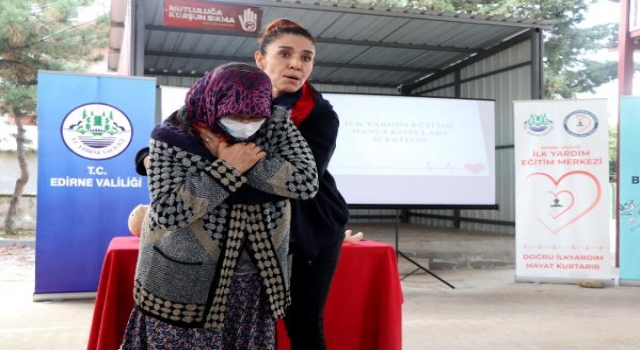 Edirne’de köyde uygulamalı ilk yardım semineri verildi