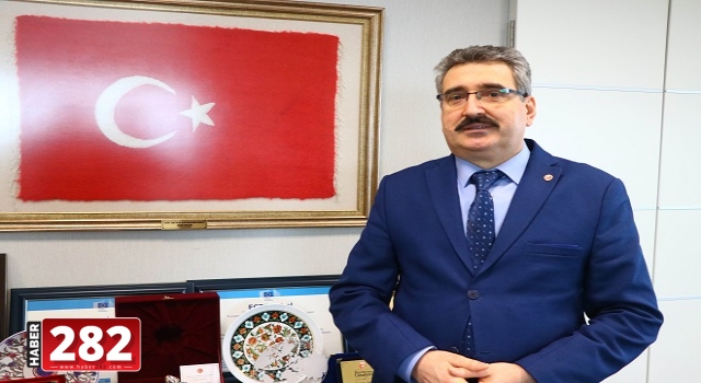 Üniversite, kendi sağlık çalışanları için maske üretiyor