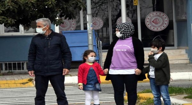 Tekirdağ Sağlık Müdürü’nden çocuklara: Anne- babalarınızı aşıya götürün