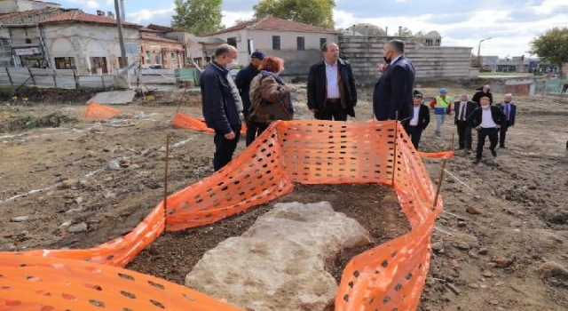 Selimiye Camii’nin çevre düzenlemesinde tarihi kalıntılar bulundu