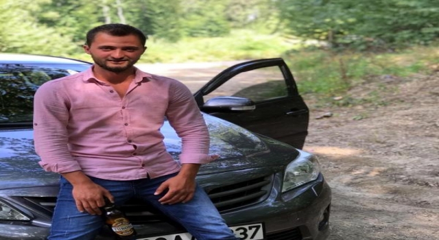 Ormanda üzerine ağaç devrilen Hakan öldü