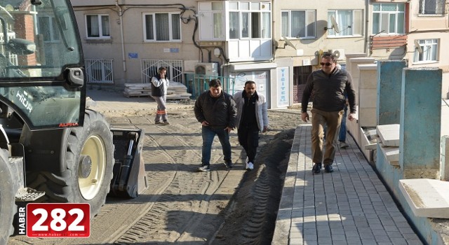 Başkan Yüksel yol ve trafik düzenleme çalışmalarını yerinde inceledi