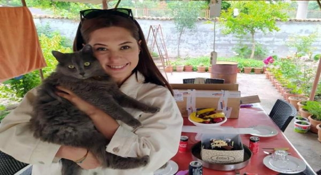 Doktor İrem, kaçan kedisini almak isterken 5’inci kat balkonundan düşüp öldü