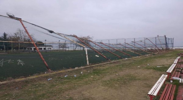 Şarköy’de fırtına etkili oldu