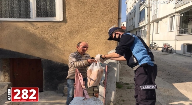 Tekirdağ'da evlerinden çıkamayan vatandaşlara destek