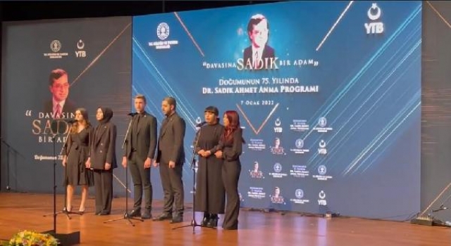 Sadık Ahmet Marşı’nı, Külliye’de söyledi