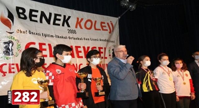 Şampiyon Öğrenciye Başkan Rasim Yüksel’den Ücretsiz Burs
