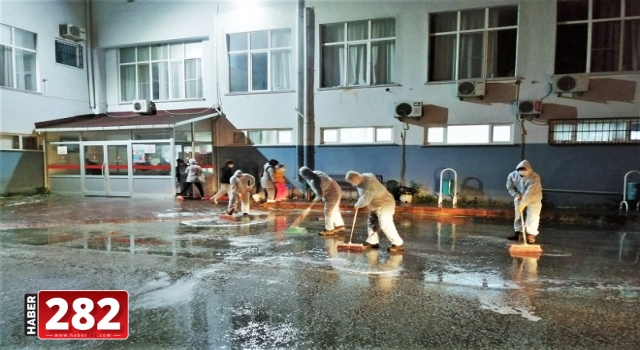 Hastaneler ve kırsal mahallelerde dezenfekte çalışmaları sürüyor