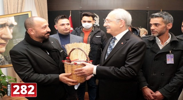 TEKİRDAĞ ROMAN DERNEKLERİ FEDERASYONU, KILIÇDAROĞLU’NU ZİYARET ETTİ