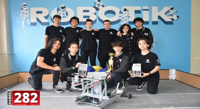 Liseli gençlerin robotu ‘Naci’ ABD yolcusu
