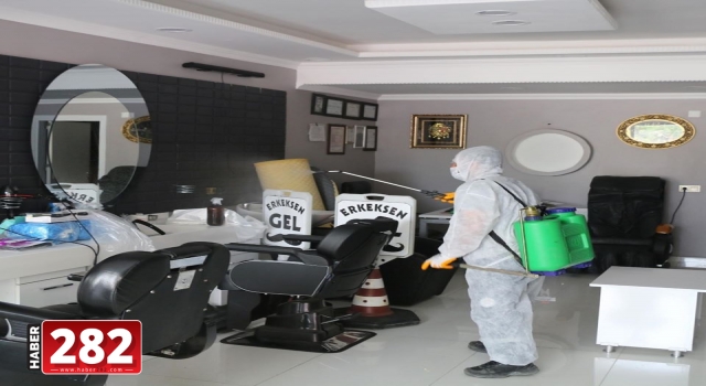 Kuaför ve Berberlerin İş Yerleri Dezenfekte Edildi