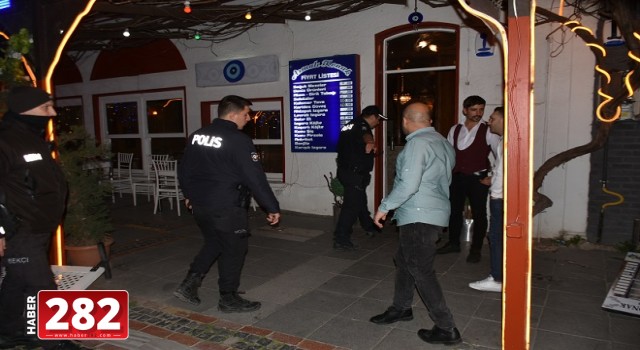 Restoran sahibi eski çalışanını tabancayla vurarak yaraladı
