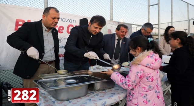 MAHALLE İFTARLARIMIZIN FİNALİNİ KENT PARK’TA YAPTIK