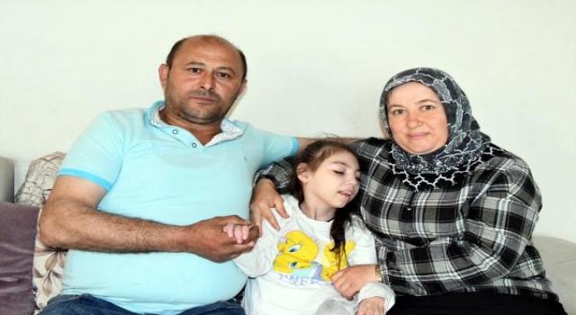Annesi ölen, babasının bakamadığı engelli Suna’yı 4’üncü çocukları yapmak için başvurdular