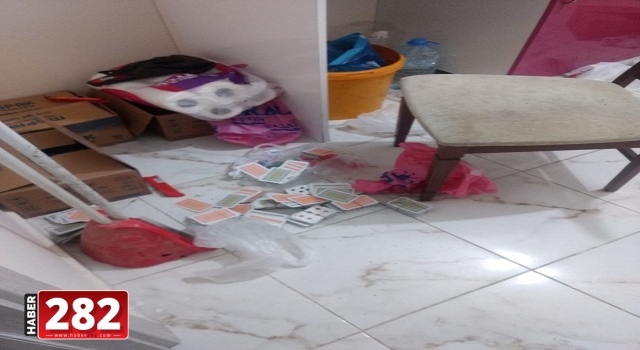 Kovid-19 önlemlerini ihlal ederek kumar oynayan 5 kişiye 16 bin lira ceza