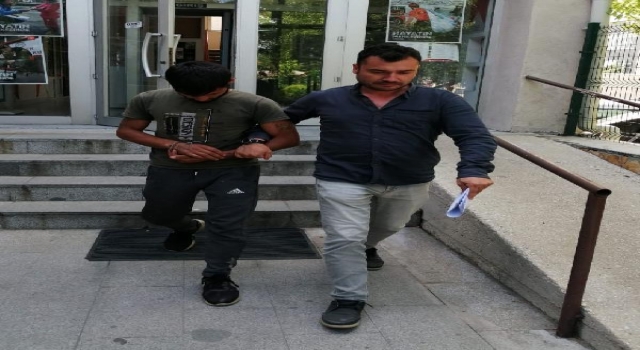 Emniyete ifade vermeye gitti, arandığı belirlenince tutuklandı