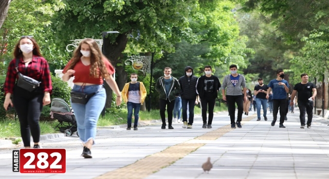 Trakya'da 15-20 yaş grubundaki gençler uzun zaman sonra ilk kez sokağa çıktı