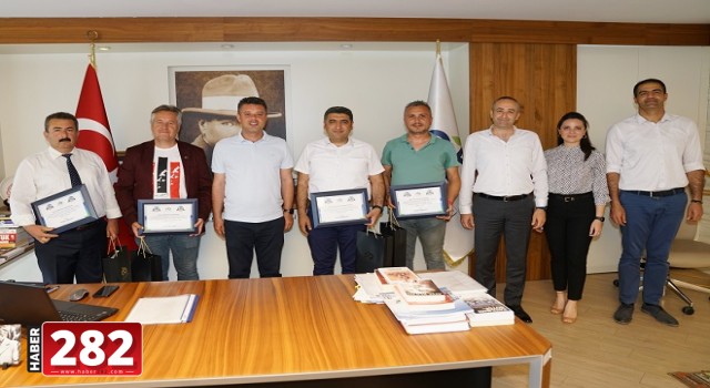 Müzeleri Ziyaret Eden Okullara Teşekkür Belgesi Verildi