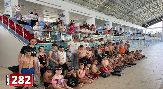 Süleymanpaşa Belediyesi Kış Okulu, 90 öğrenciye yüzme öğretti