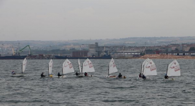 Tekirdağ’da yelken ve yüzme yarışması