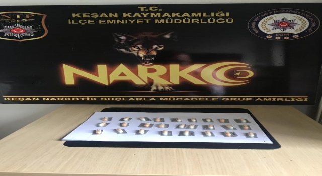 Üzerinde ve evinde 26 uyuşturucu hap ele geçirildi