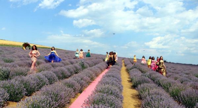 Tekirdağ Lavanta Tarla Günleri’nde defile düzenlendi