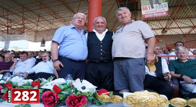 Başkan Yüksel Geleneği Bozmadı  !