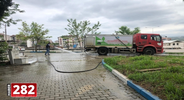 MEZARLIKLAR BAYRAM ZİYARETLERİNE HAZIR HALE GETİRİLDİ