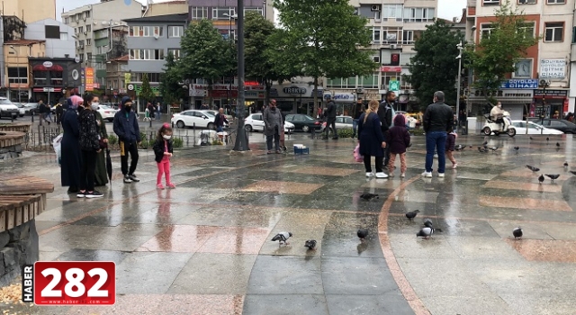 Trakya'da sokağa çıkma kısıtlamasının sona ermesinin ardından meydanlarda hareketlilik arttı