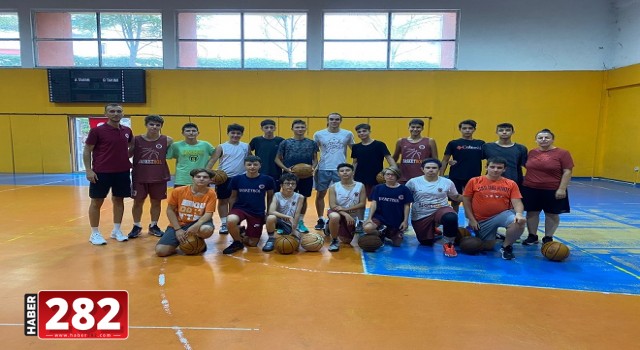 PROFESYONEL BASKETBOLCU ATUN’DAN TREDAŞ SPOR’A MORAL ZİYARETİ