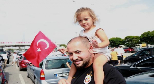 Kapıkule’de gurbetçilerin ’hüzünlü’ dönüşü