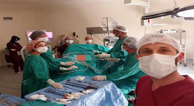 Kırklareli Eğitim ve Araştırma Hastanesi’nde çocuk hastaya kapalı böbrek ameliyatı 