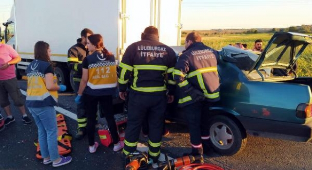 Emniyet şeridindeki kamyonete otomobille çarpan Hamdi öldü 