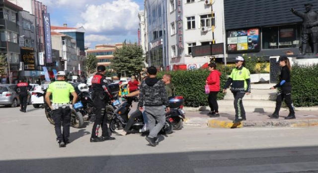 Keşan’da polisten huzur ve güven uygulaması: 2 gözaltı