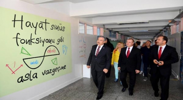 Edirne’de Yıldırım Beyazıt Anadolu Lisesi’nde, matematik koridoru açıldı