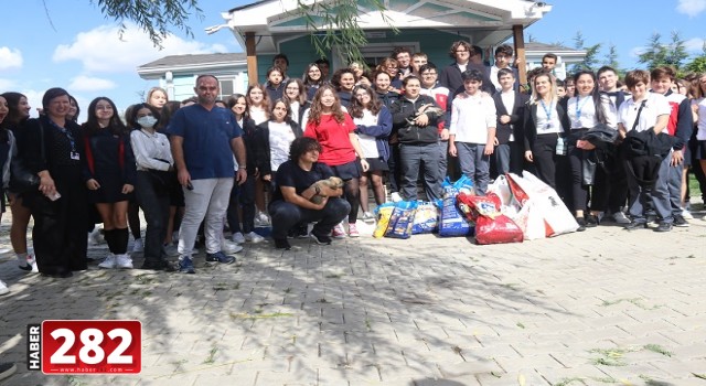 Öğrenciler Ergene Belediyesi Barınağında Bulunan Sevimli Dostlarını Ziyaret Ettiler