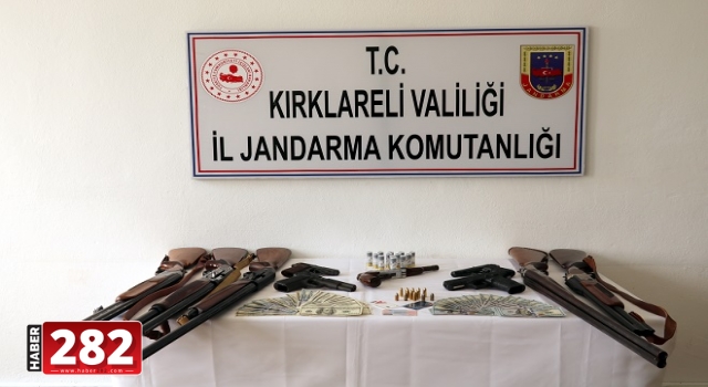 Havadan uçakla ağaçlık alana uyuşturucu atılmasıyla ilgili 9 zanlı yakalandı