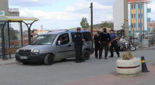 Keşan’da polis aranması olan 10 kişiyi yakaladı