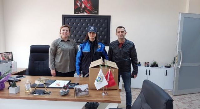 Emniyetten ihtiyaç sahipleri için giysi yardımı