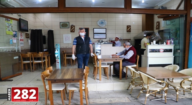 Tekirdağ'da köfteciler "yeni normal"e alışıyor