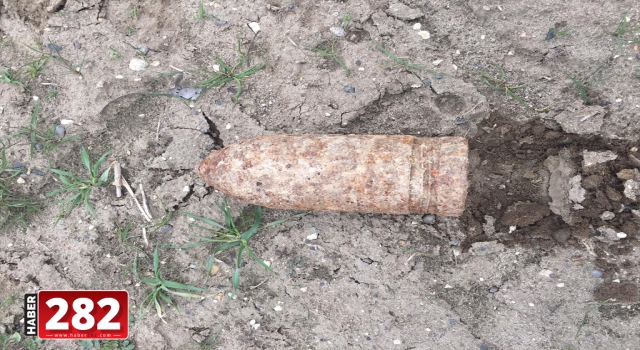 Tekirdağ'da tarlada patlamamış top mermisi bulundu