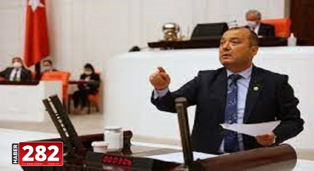 CHP'Lİ VEKİL AYGUN: OKULLARA BİR ÇİVİ BİLE ÇAKMADINIZ!